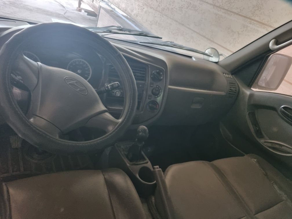 Hyundai Bongo, 2010 yil, 287 000 yurgan.