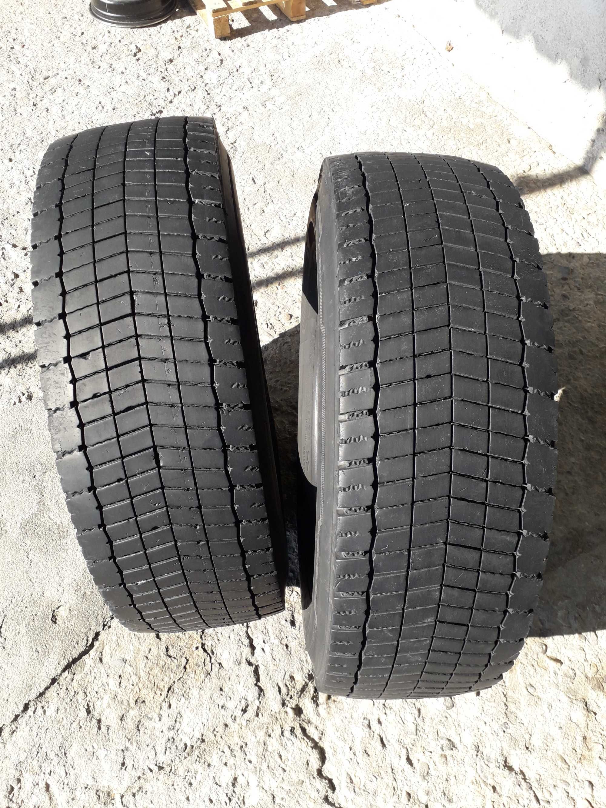 2 тежкотоварни гуми R19.5 305/70 Continental HD3 148/145M M+S 18PR