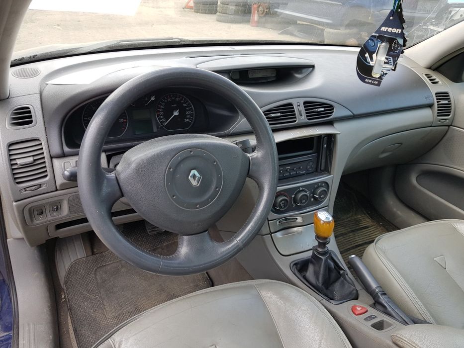 Dezmembram Renault Laguna