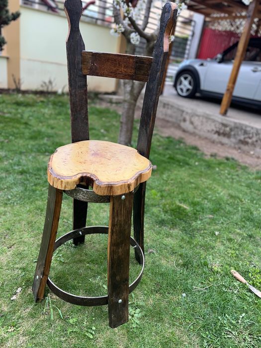 Scaune din lemn masiv – accent autentic pentru curte/casa ta!