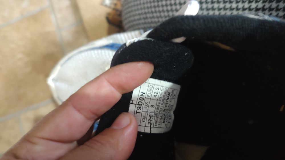 Vând adidași in stare foarte buna