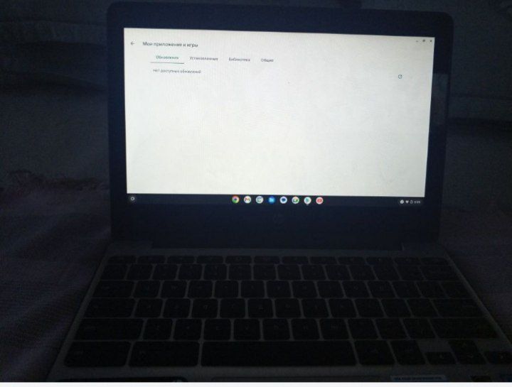 Дёшево  продам ноутбук  состояние  отличное коробка дакумент нету