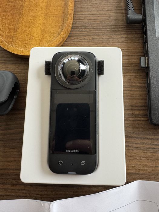 Camera Insta 360 x3 de filmat cu garantie pana in 2026/07
