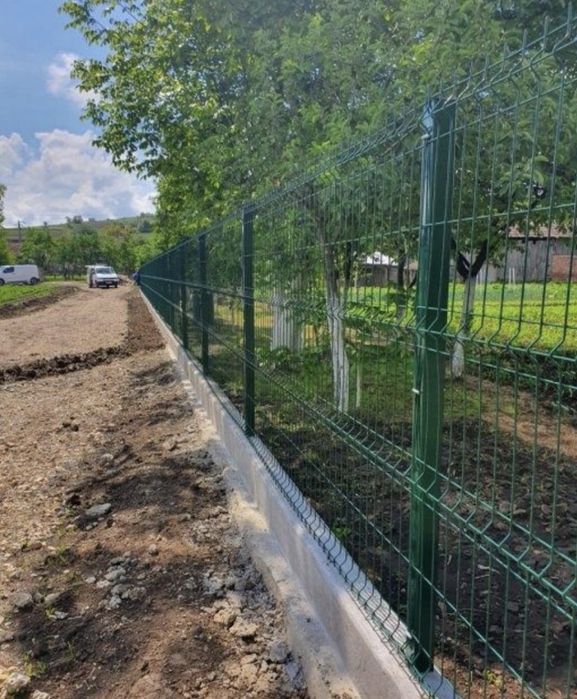 Garduri din plasa bordurata zincata verde gri antracid