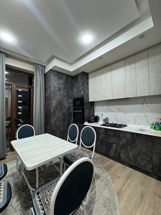 Duplex 6ta xona, 184kv.m