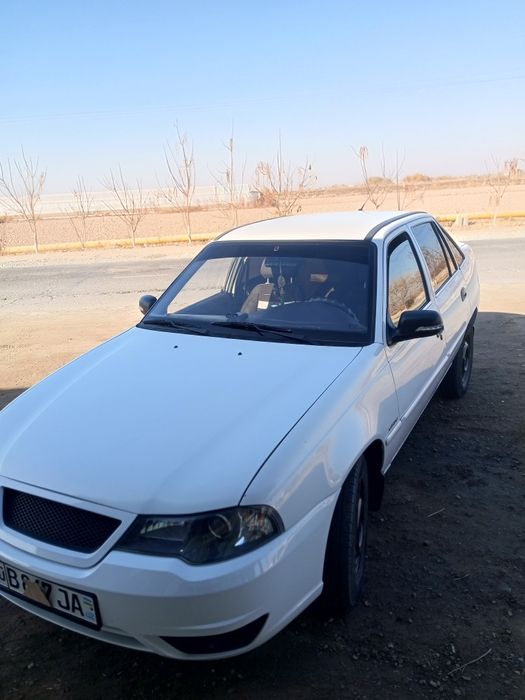 Nexia 2 2015 sotiladi