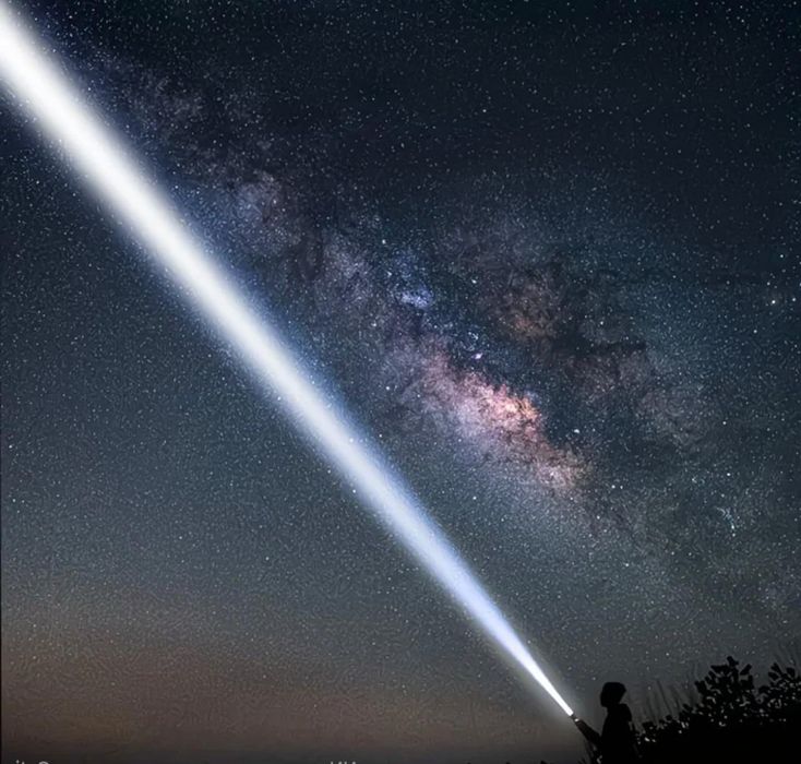 Фонарь прожектор очень мощный