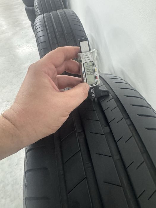 Jante Bmw X3 X4 R19 G01 G02 Originale 698M Bridgestone Rft 70% 2023var
