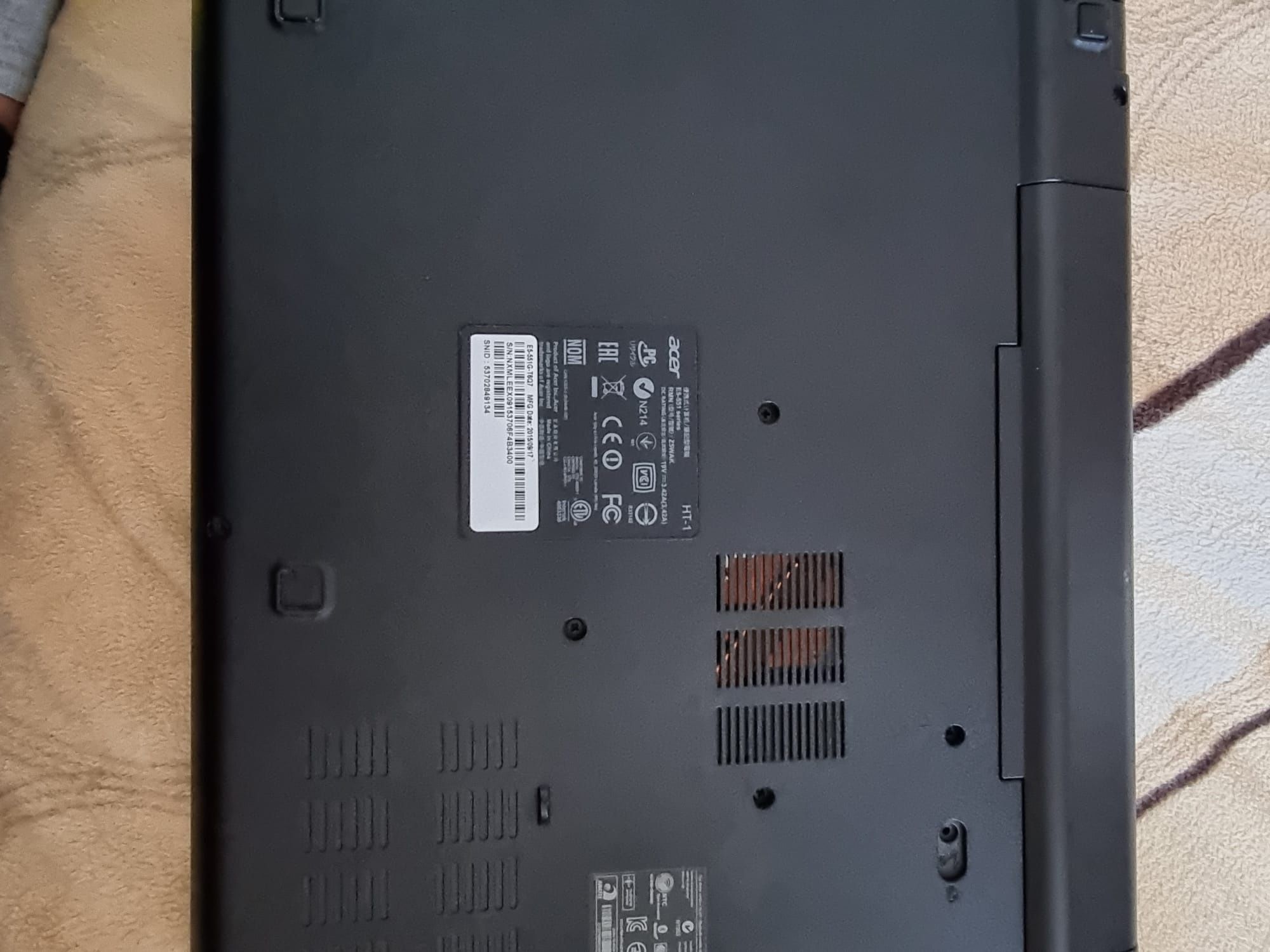 Laptop Acer E5-551