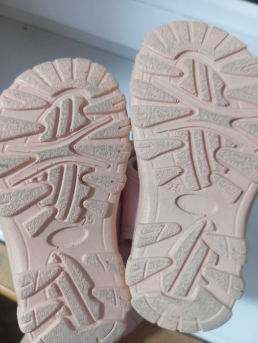 Сандалии на девочку 25 размер