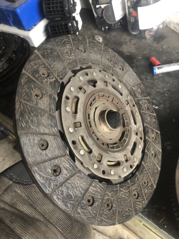 Ambreiaj Volanta masa dubla placa disc Vw Passat B8 2.0 tdi 04L105286L