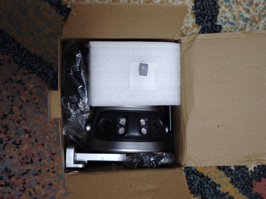 Camera supraveghiere 3 lentile 15mp zoom 5x