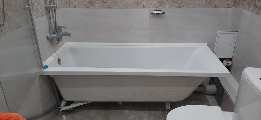 Продам Ванну акриловою размером 70х162 см