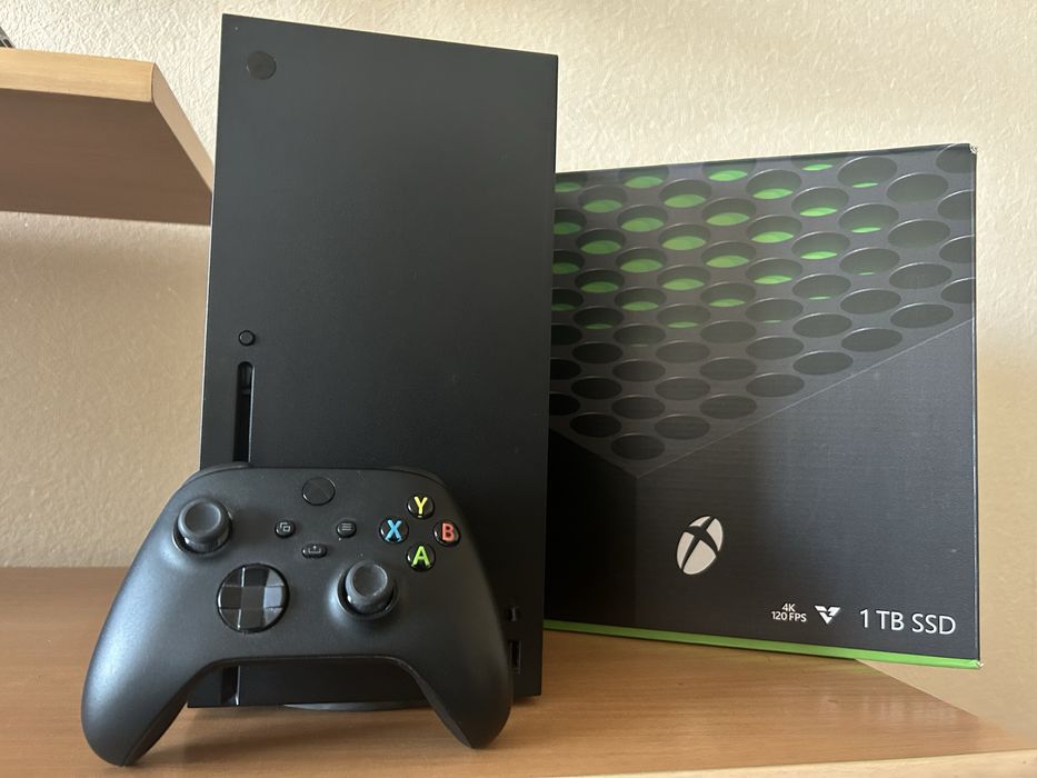 Xbox series X 1tb + Elite Controller s2 + Razer Kaira Pro