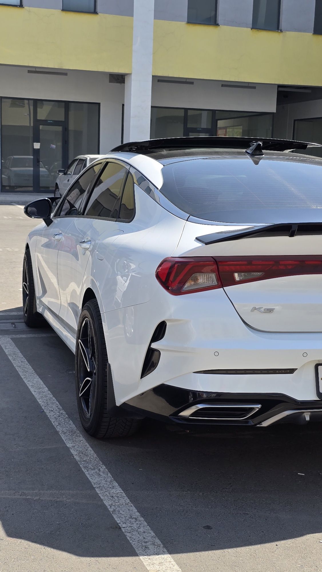Kia k5 2 litr holati zor luk bor   kraskasi  kapot krilo eshik