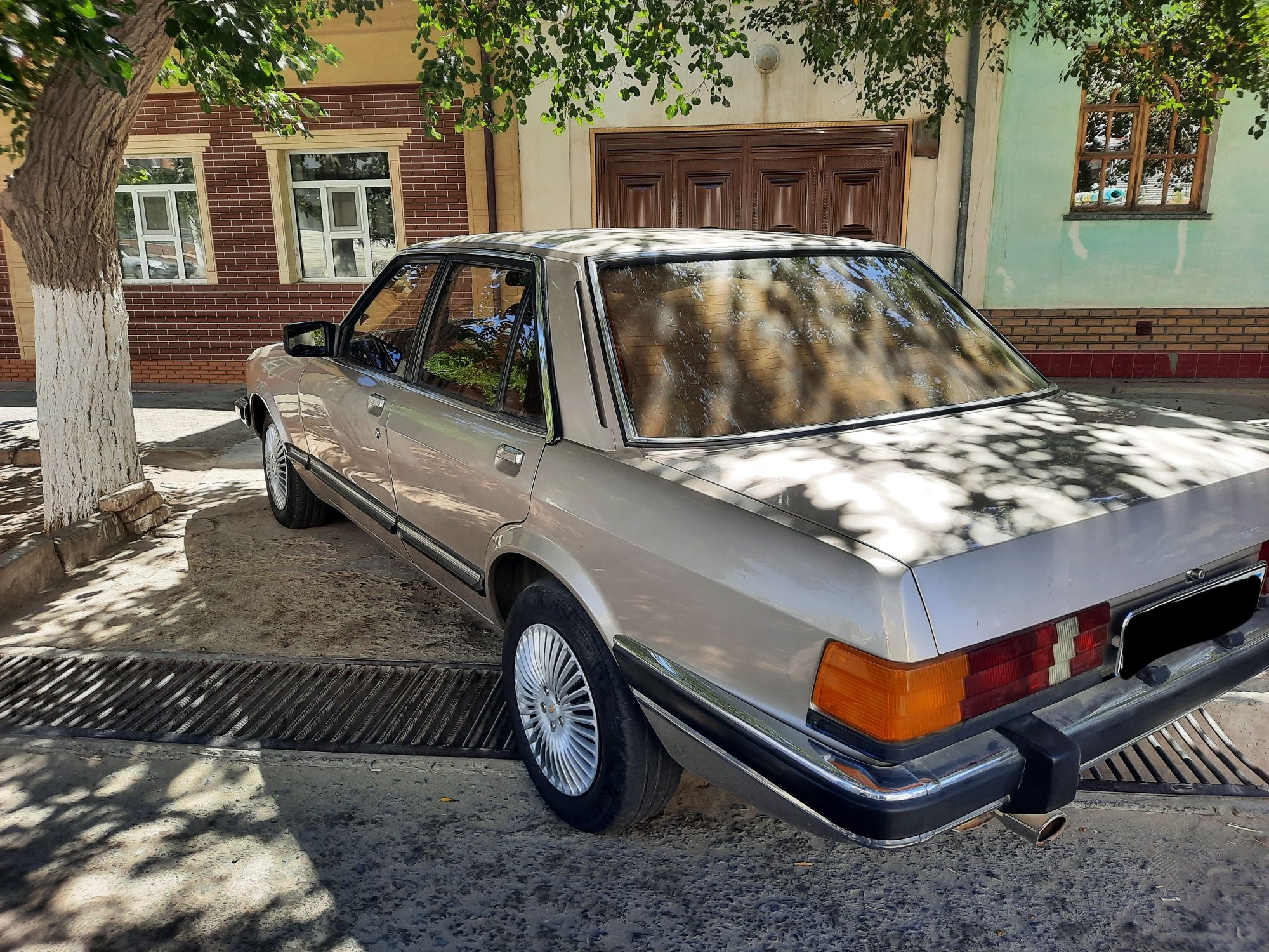 Ford granada 2.8 v6