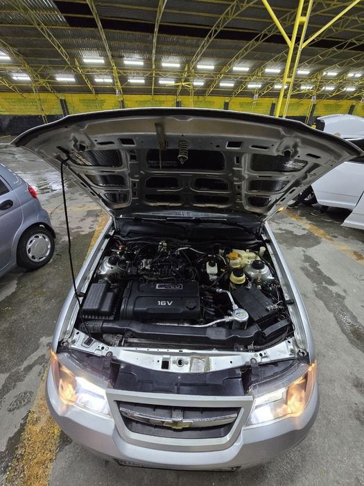 Nexia 2 dons 1.6 luks metan 4 pok sotiladi