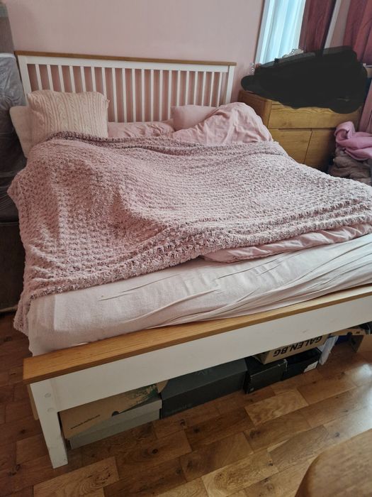 Спалня масив за матрак 140/200