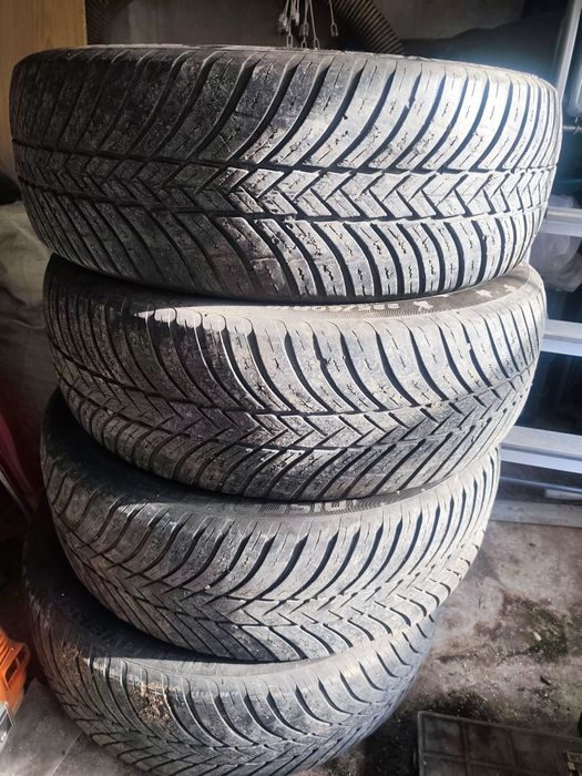 Всесезонни Гуми Cooper Discoverer  225/60/18