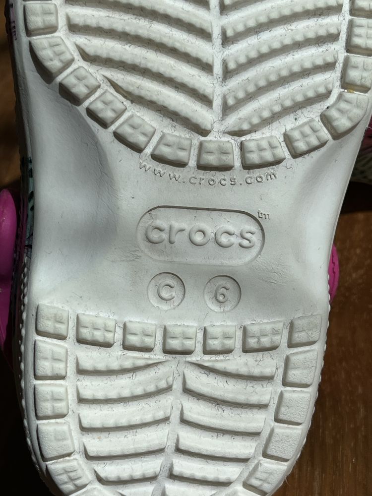 Самдали Crocs