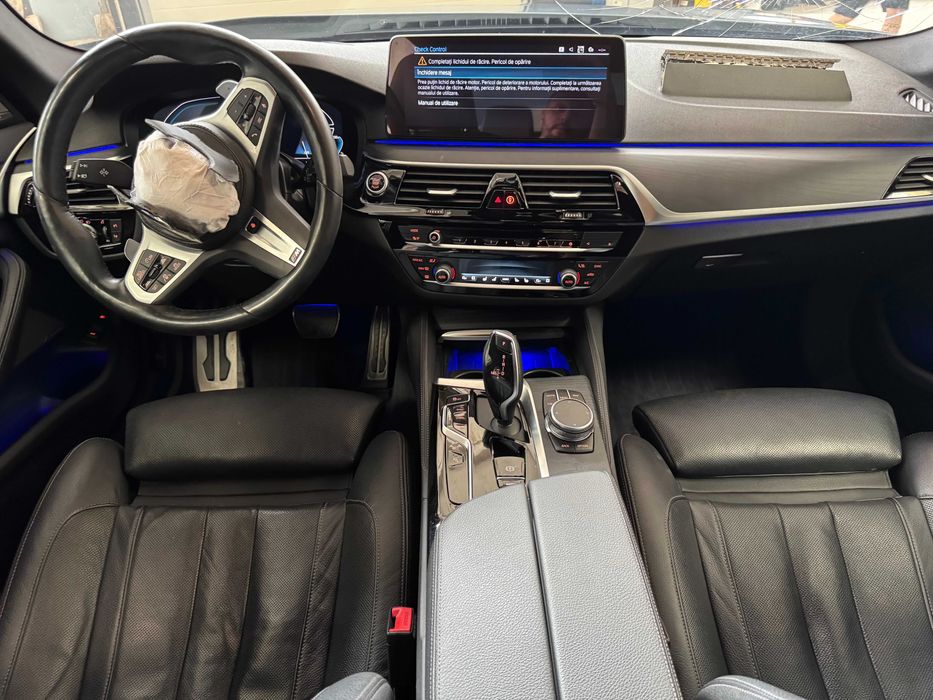 BMW 545e Xdrive avariat