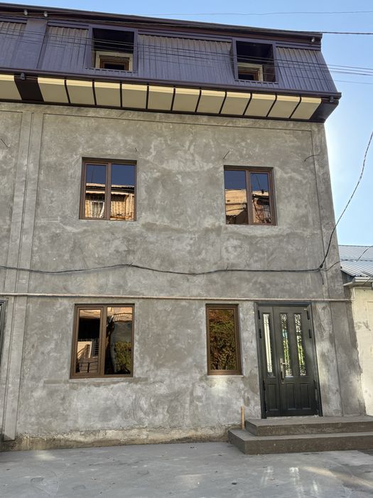 Dombrabodda uy sotiladi