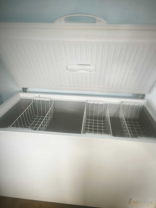 Lada frigorifica Zanussi