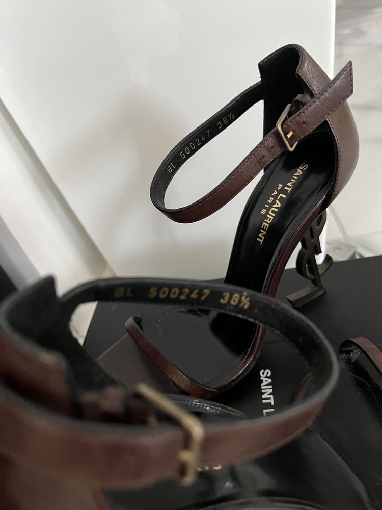 Saint laurent măsura 38,5 in stare buna purtate de 2 ori originale