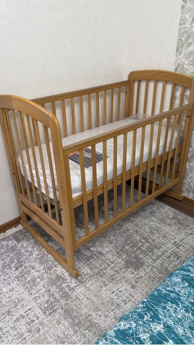 Манеж-качалка в отличном состоянии