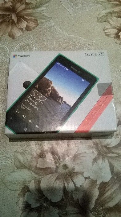 Продавам телефон Lumia 532