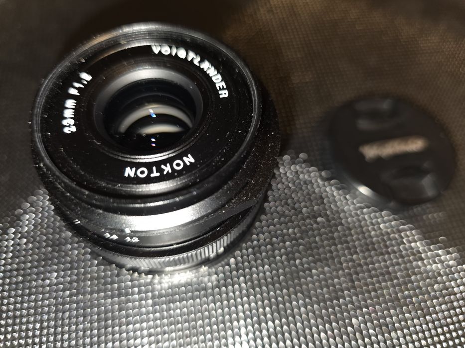 Obiectiv Voigtlander 23mm f1.2 montura fujifilm