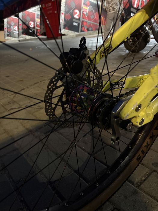 Vând bicicletă dirtjumper Bergamont