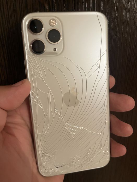Aifon 11 pro satiladi.