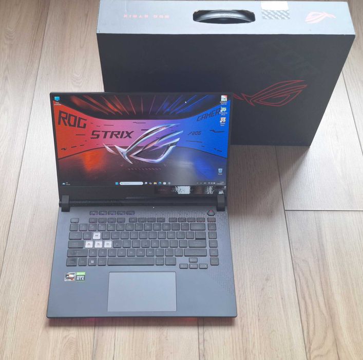 15.6' 144Hz Asus ROG Strix Ryzen 7 6800H/RTX 3050 4GB GDDR6/16GB/512GB