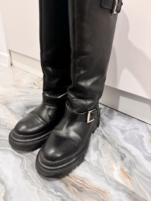 Кожаные , стильные сапоги