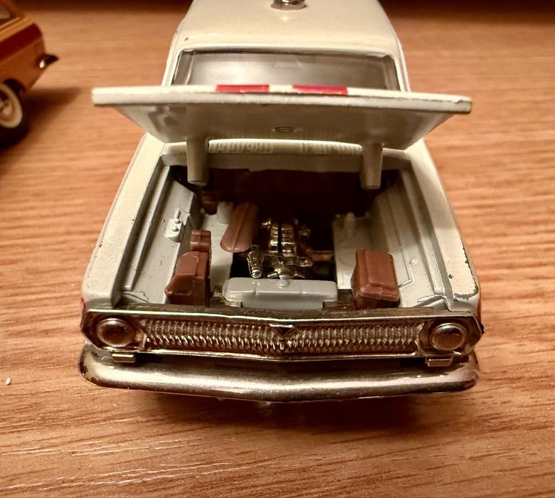 Продам модельки ГАЗ - 24 1:43 СССР