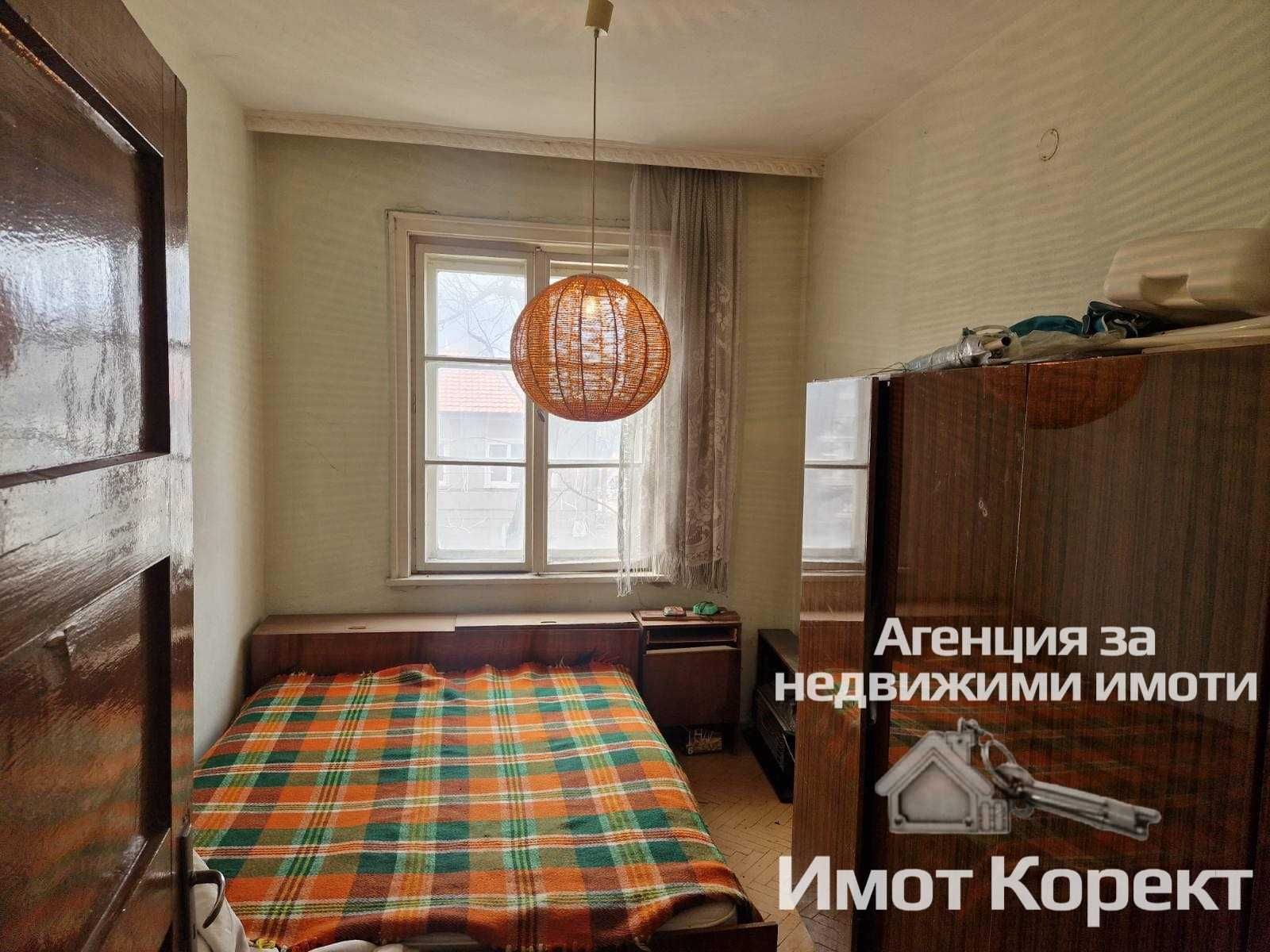 Имот Корект продава 2-Стаен апарт, широк център