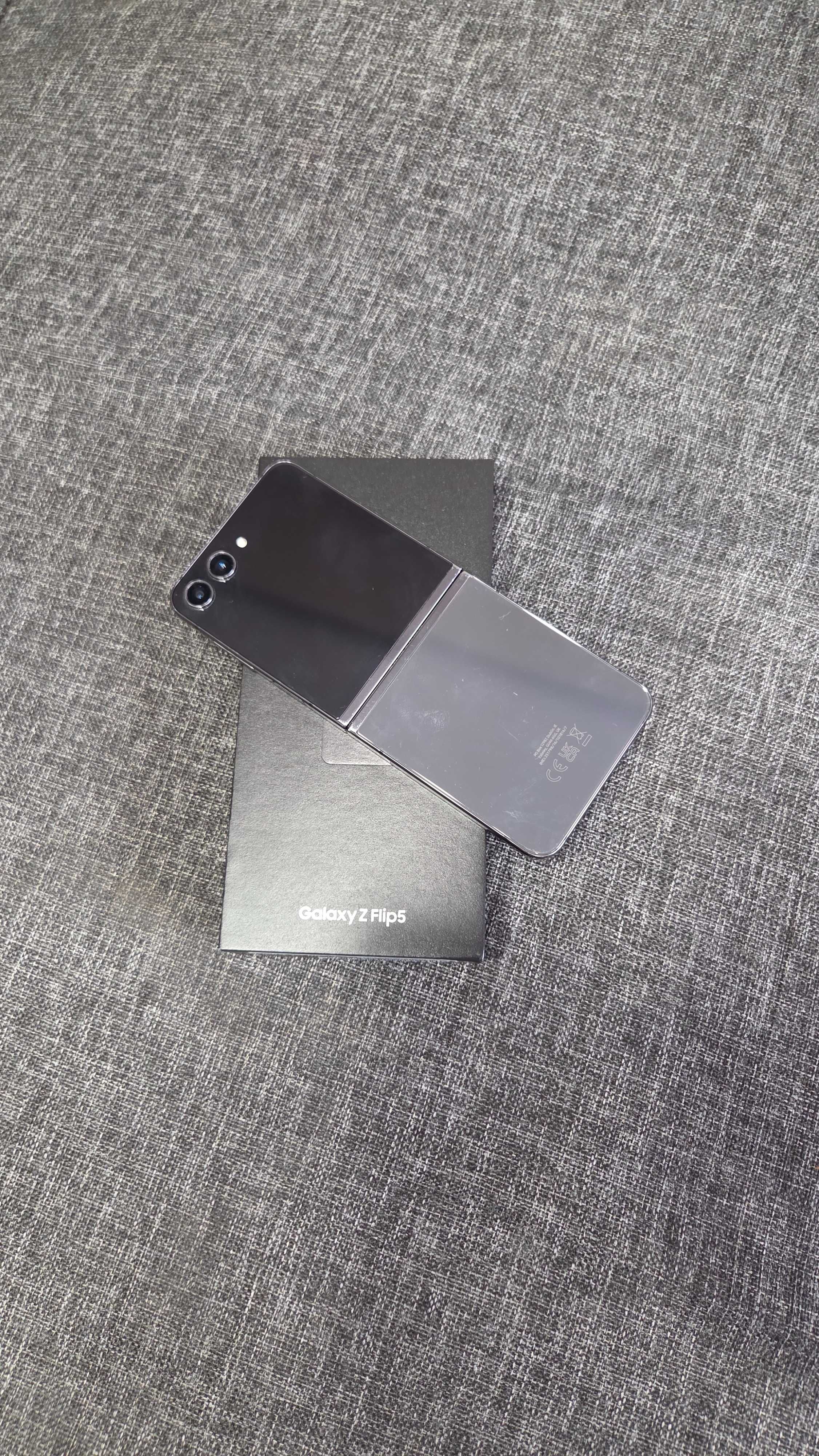 Samsung Galaxy Flip 5