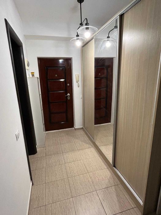 Ofer spre inchiriere garsoniera in Militari Residence