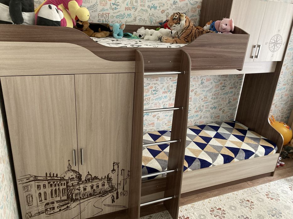 Двухъярусная кровать