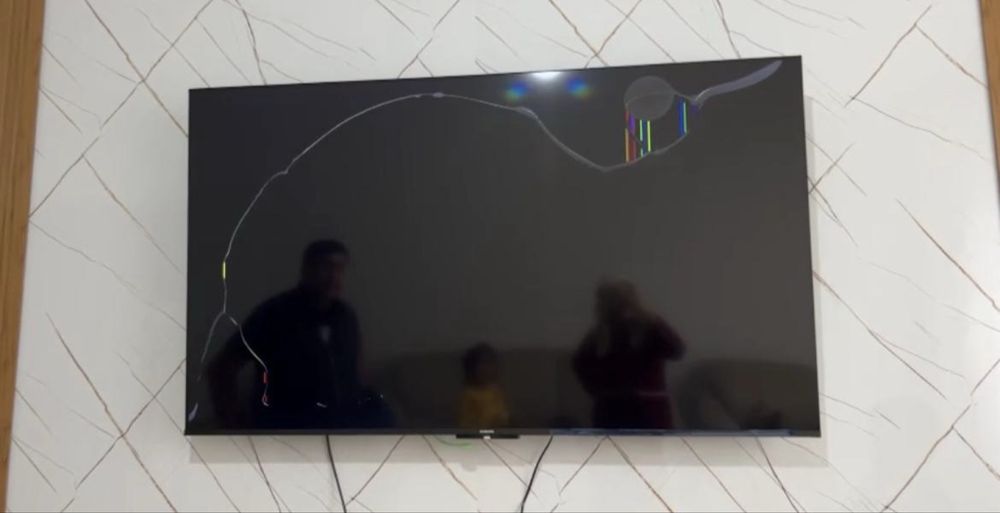 Телевизор на запчасть