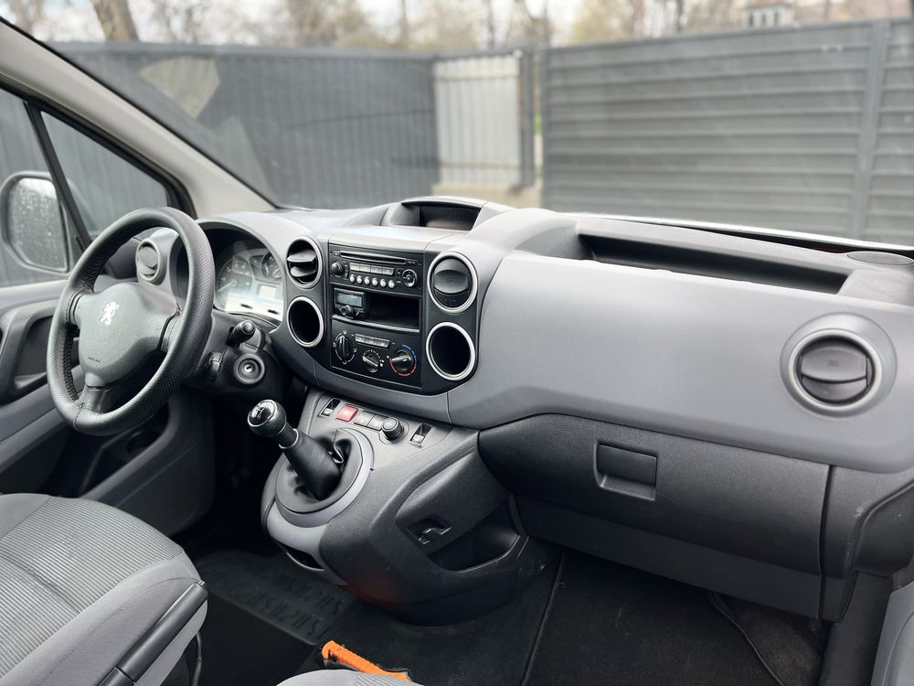 Peugeot Partner 2012 / 1.6 hdi / top