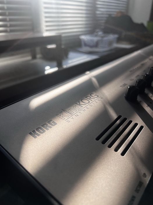 Синтезатор Korg king korg