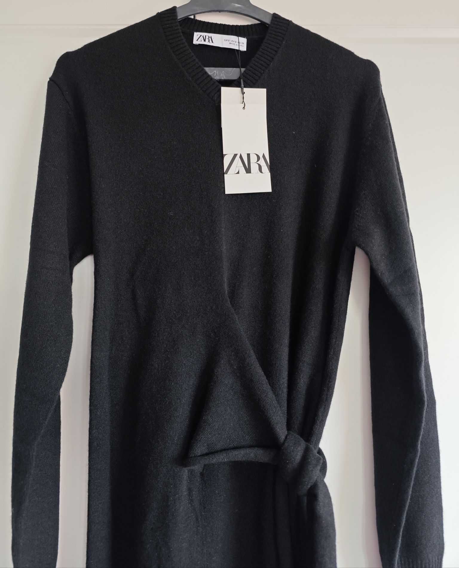 Нова 100 % кашмир ZARA дълга черна рокля