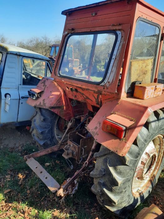 Vand tractor Fiat 550 cai putere cu încărcător frontal tip export