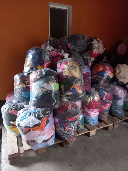 Vând costume carnaval / serbare copii și adulți doar la sac
Rochite