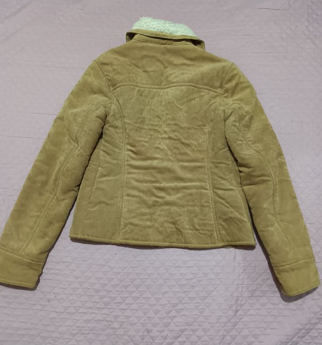 Geaca maro groasă, material ca de lana, mărimea S, Diveded