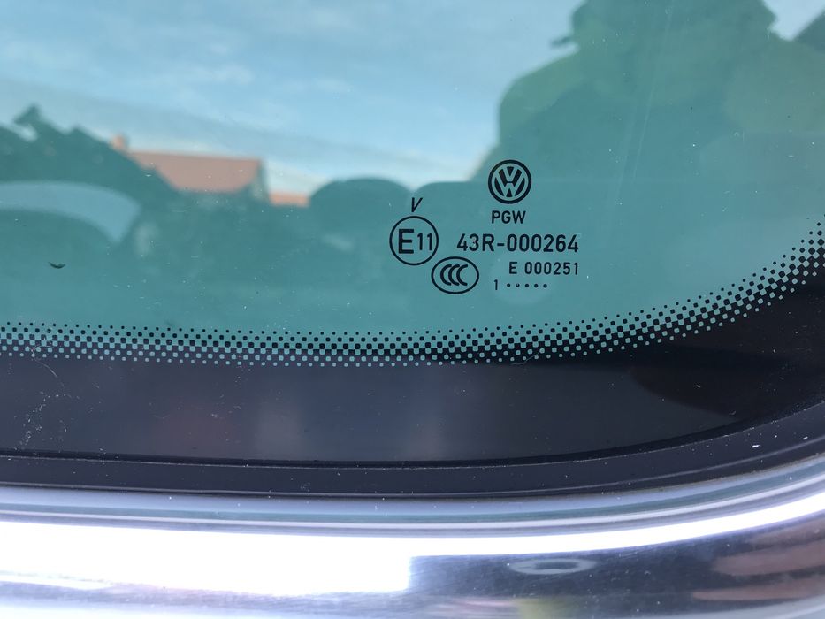 Geam spate  portbagaj st /dr vw Passat B6/B7