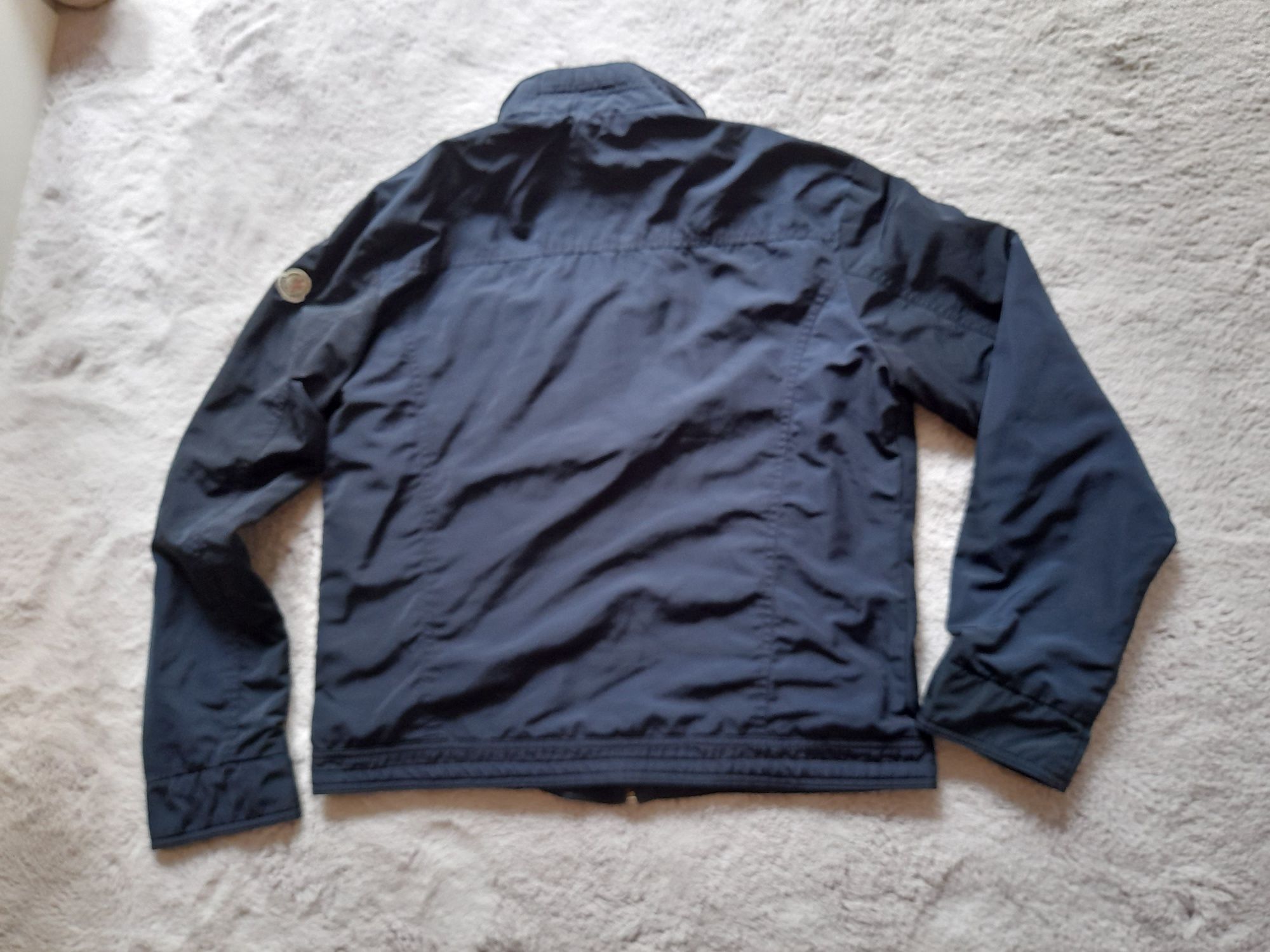 MONCLER мъжко яке L размер.