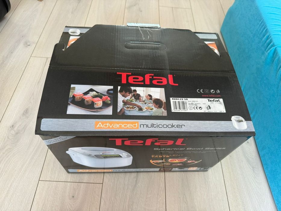 Vând Multicooker Tefal